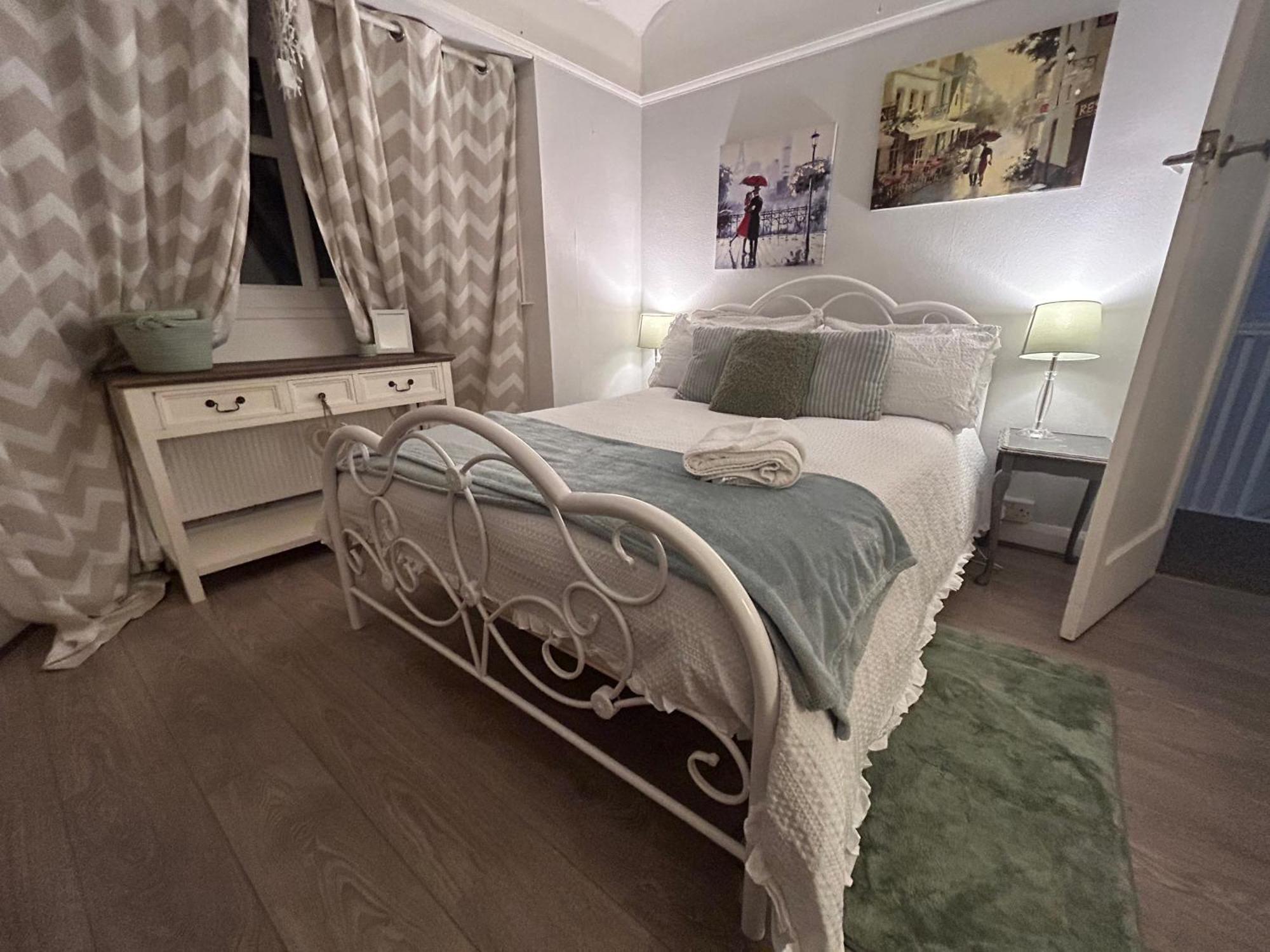 شقة Redditch Rest Near Town Centre & Transport Links المظهر الخارجي الصورة