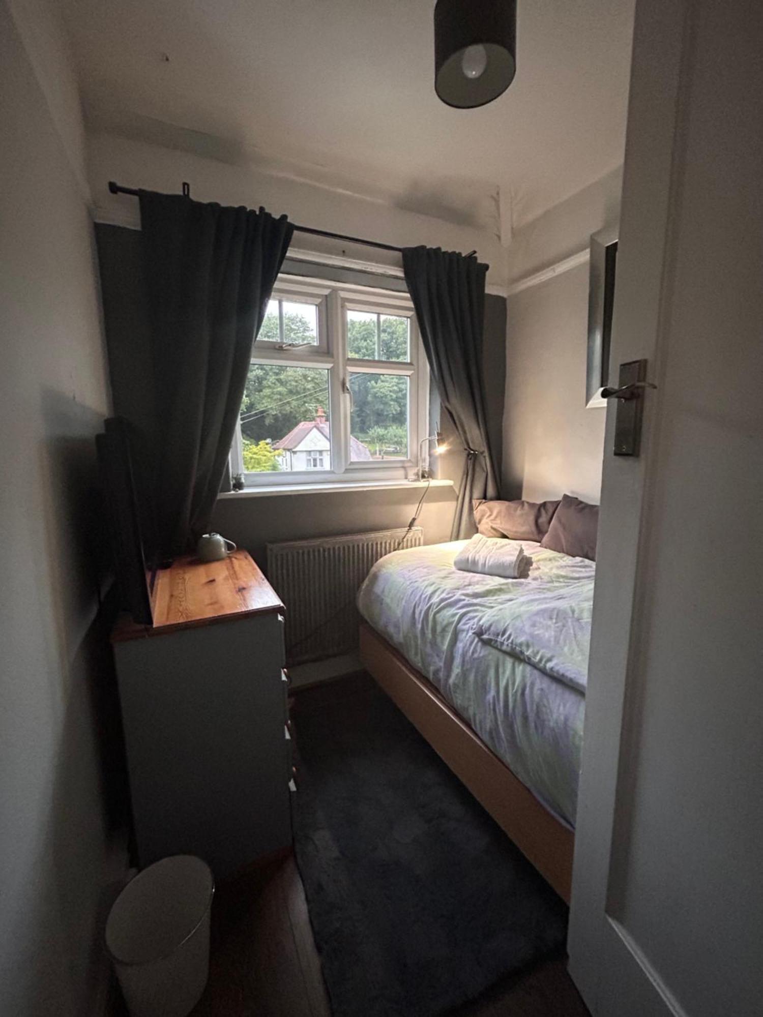 شقة Redditch Rest Near Town Centre & Transport Links المظهر الخارجي الصورة