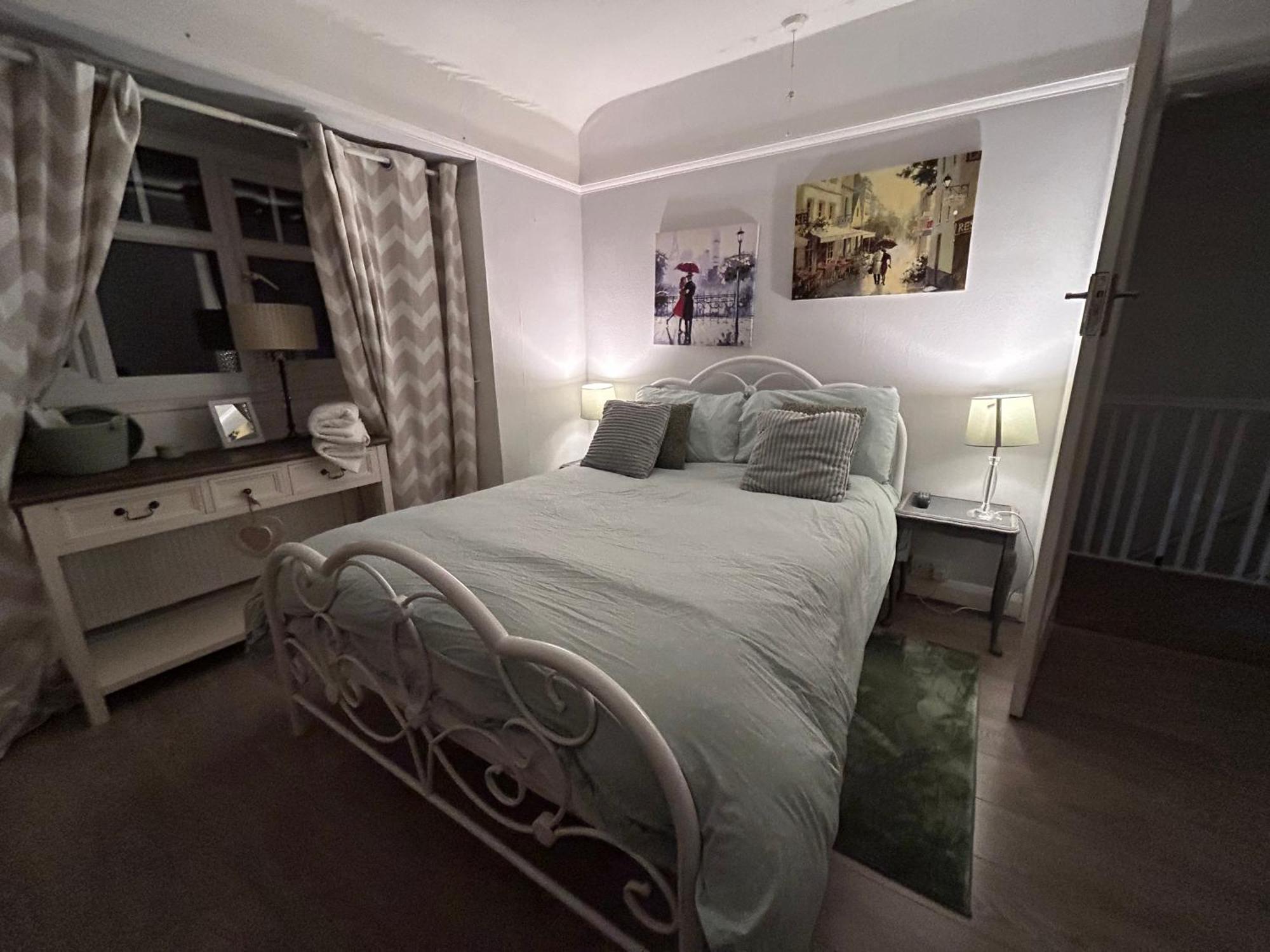 شقة Redditch Rest Near Town Centre & Transport Links المظهر الخارجي الصورة