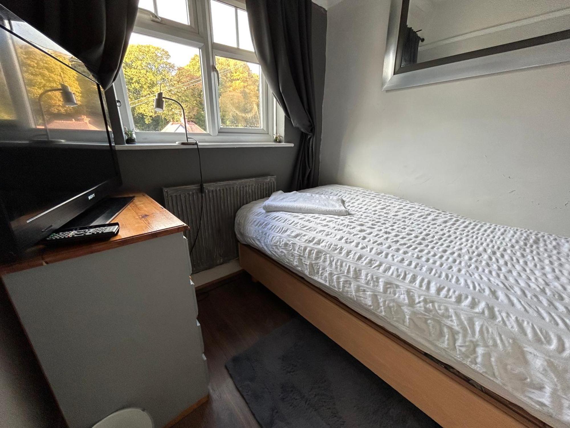 شقة Redditch Rest Near Town Centre & Transport Links المظهر الخارجي الصورة