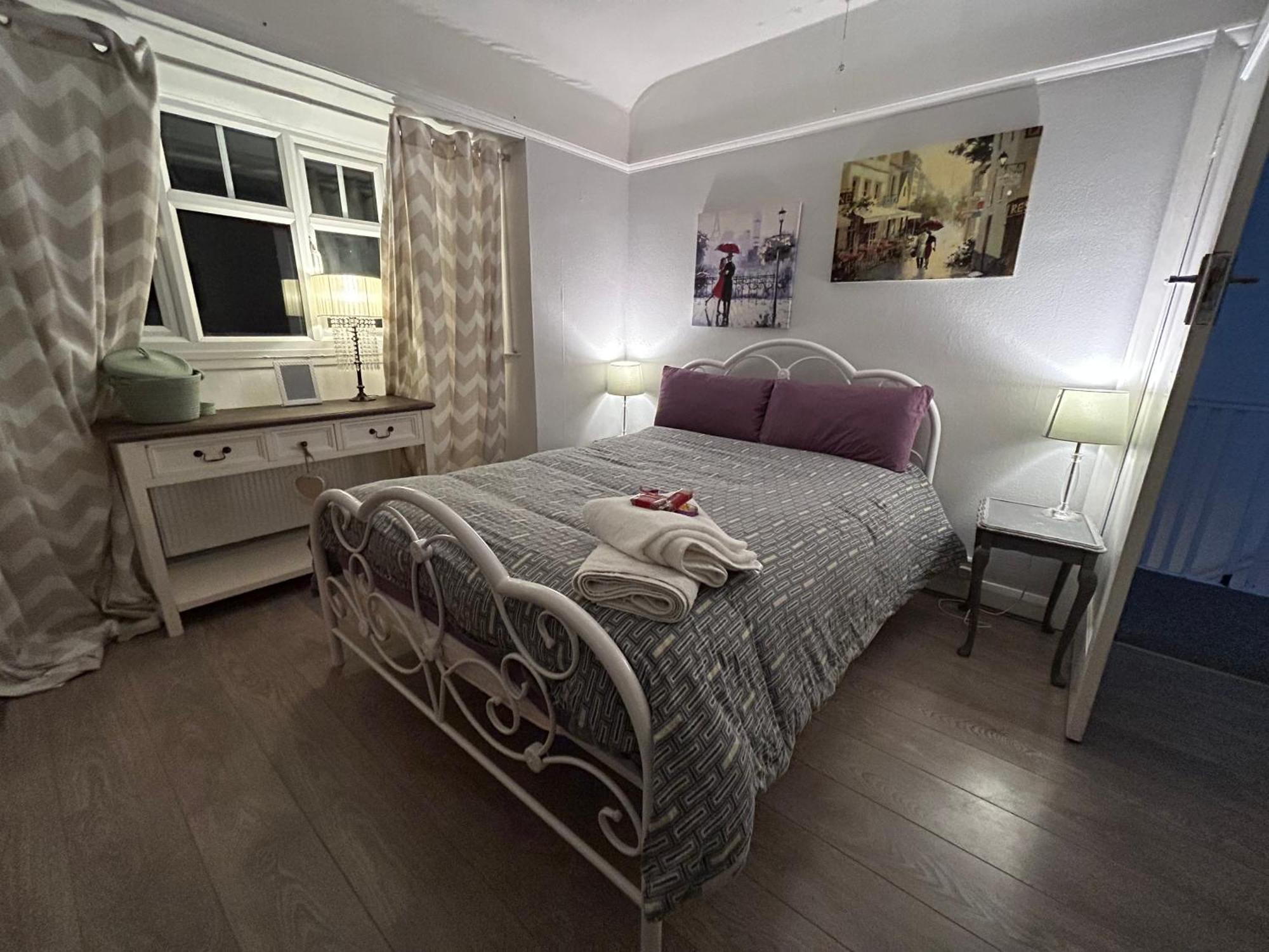 شقة Redditch Rest Near Town Centre & Transport Links المظهر الخارجي الصورة
