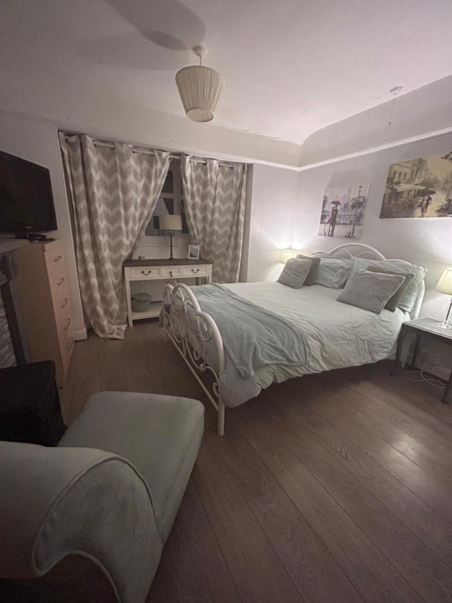 شقة Redditch Rest Near Town Centre & Transport Links المظهر الخارجي الصورة