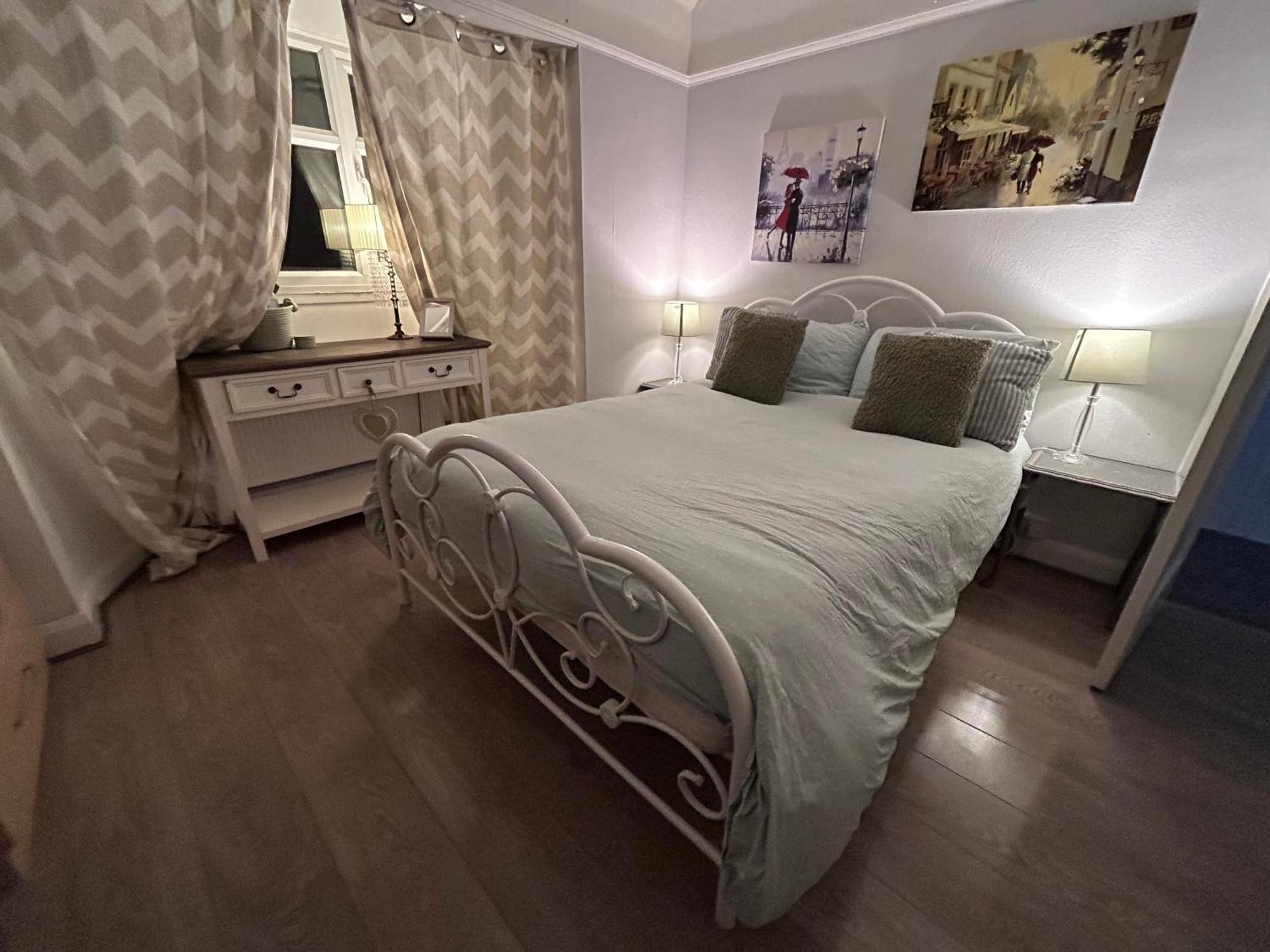 شقة Redditch Rest Near Town Centre & Transport Links المظهر الخارجي الصورة