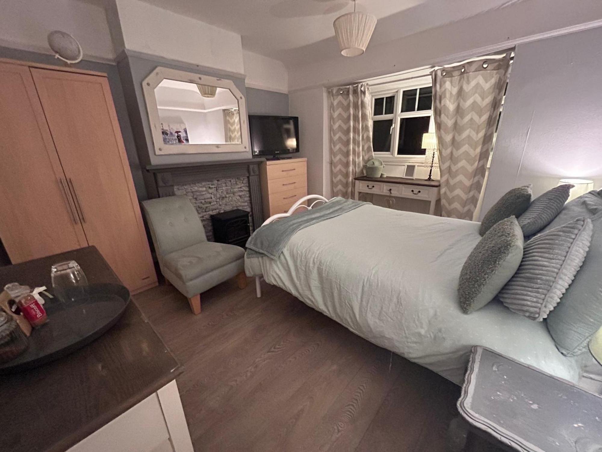 شقة Redditch Rest Near Town Centre & Transport Links المظهر الخارجي الصورة