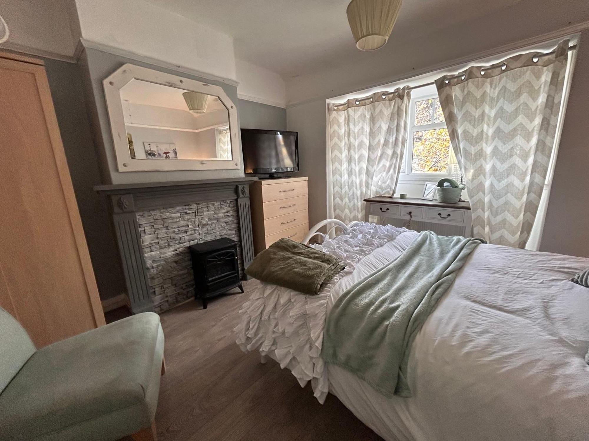 شقة Redditch Rest Near Town Centre & Transport Links المظهر الخارجي الصورة