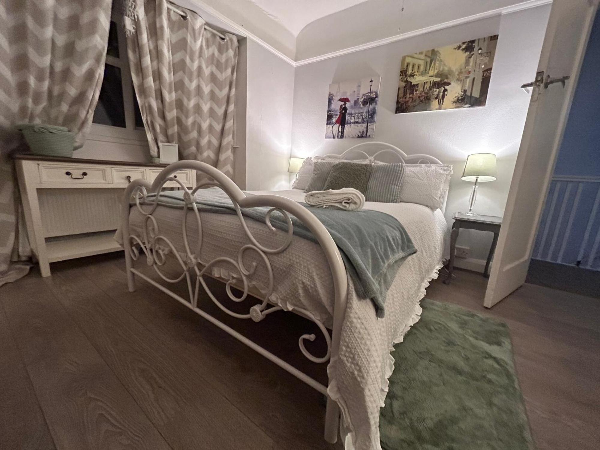شقة Redditch Rest Near Town Centre & Transport Links المظهر الخارجي الصورة