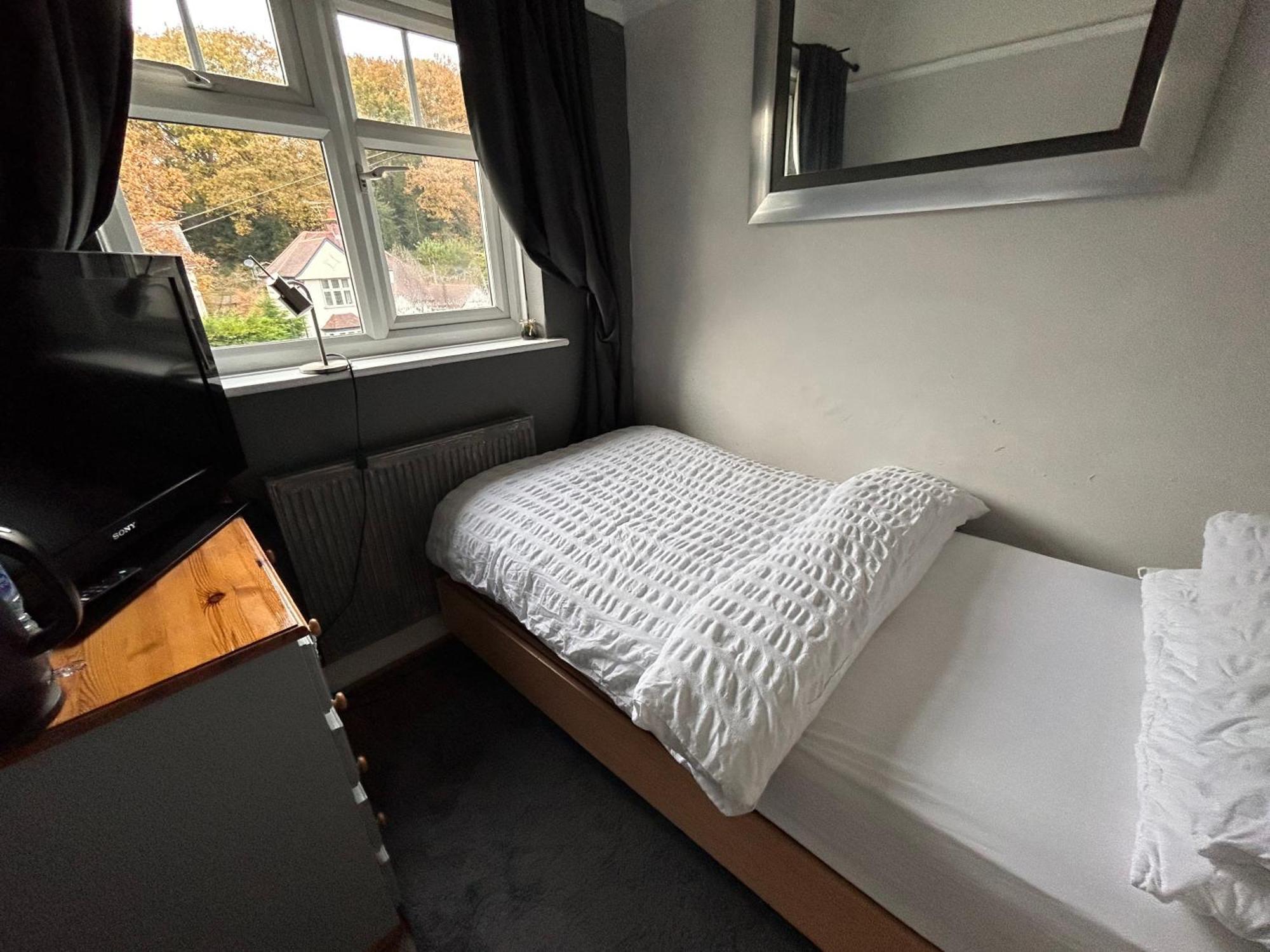 شقة Redditch Rest Near Town Centre & Transport Links المظهر الخارجي الصورة
