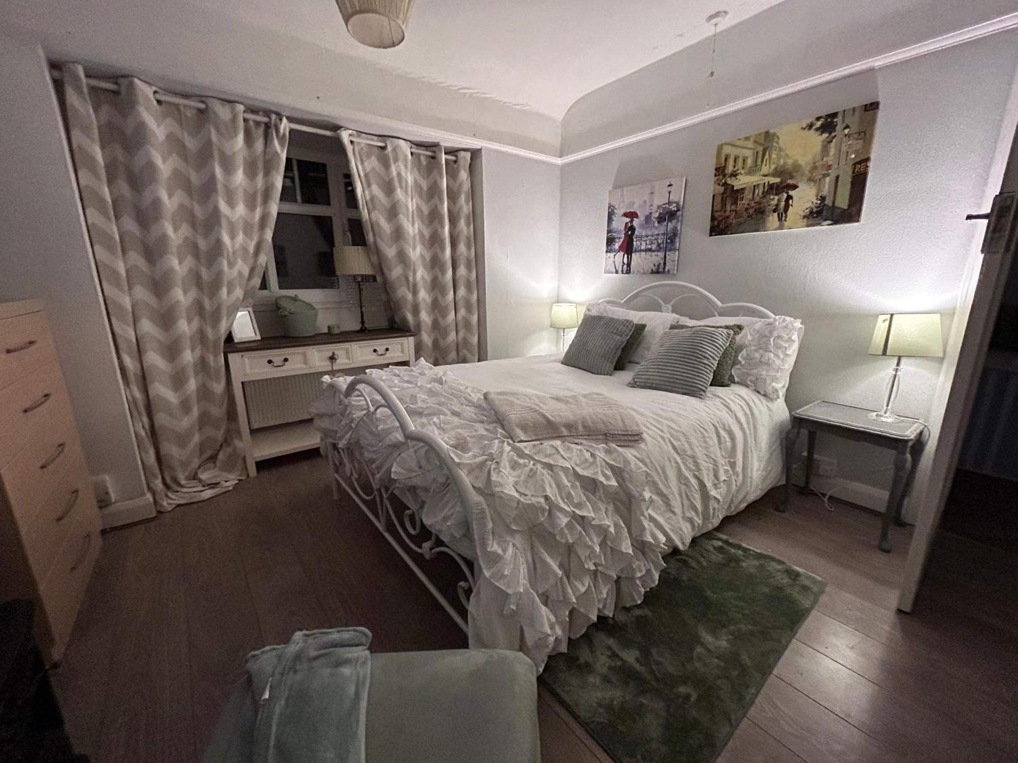 شقة Redditch Rest Near Town Centre & Transport Links المظهر الخارجي الصورة
